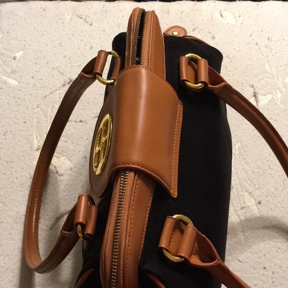 EUC,Iman trapezoid Black Denim Bag,Camel faux leather,Over arm handlesGoldzipper - Picture 5 of 16